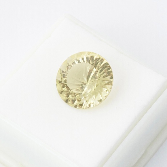 Lemon Quartz Loose Gemstone 14mm Round Spinfire Cut - Picture 3 of 4